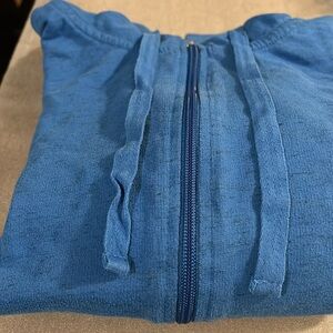 Light weight hooded sweatshirt medium